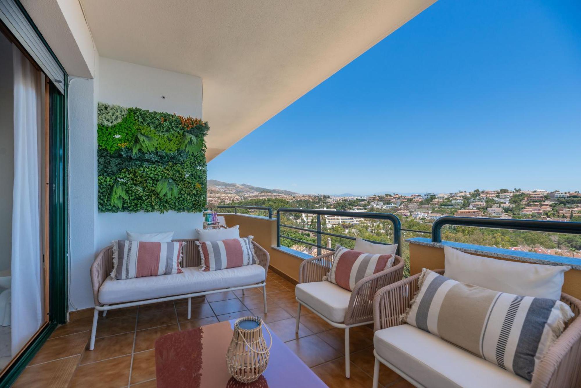 Luxury 4Bdr Penthouse With Sea Views Lägenhet Benalmádena Exteriör bild